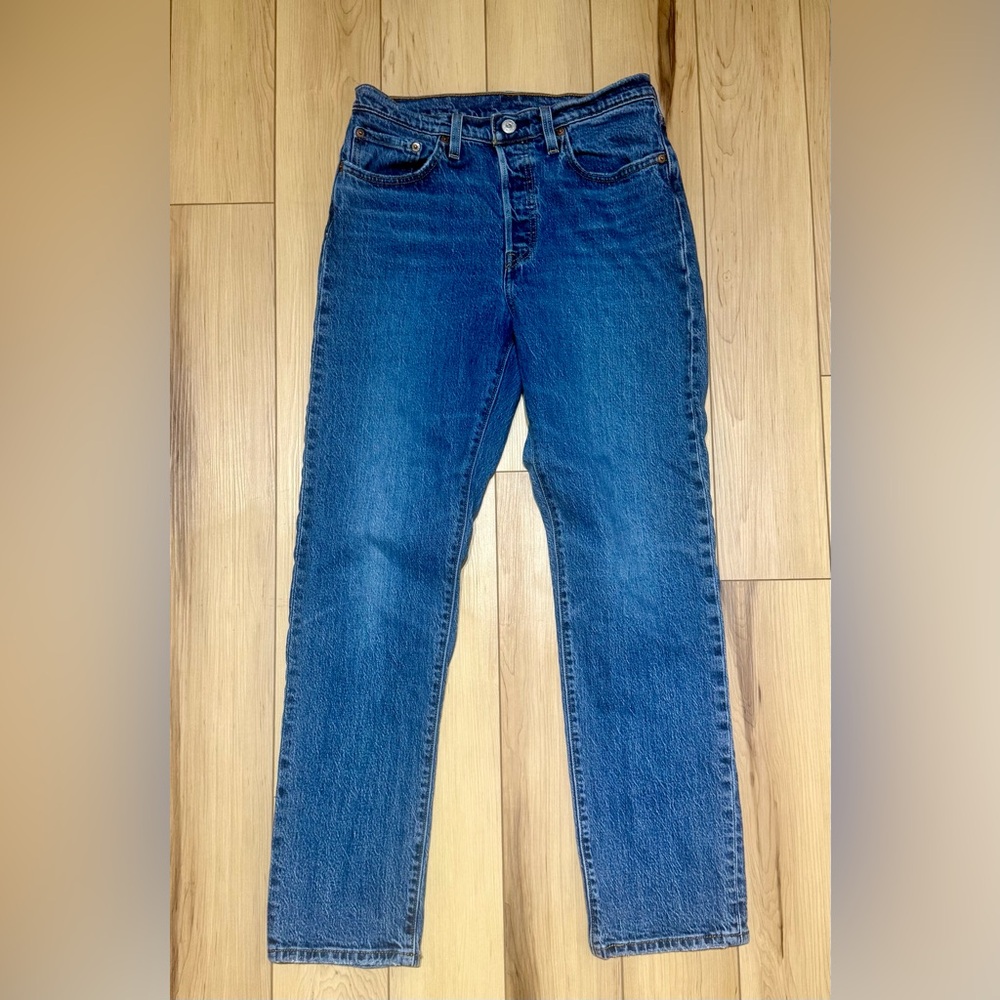 Levi’s 501 Original Women’s Jeans Size 28x30 Medium Wash Button Fly